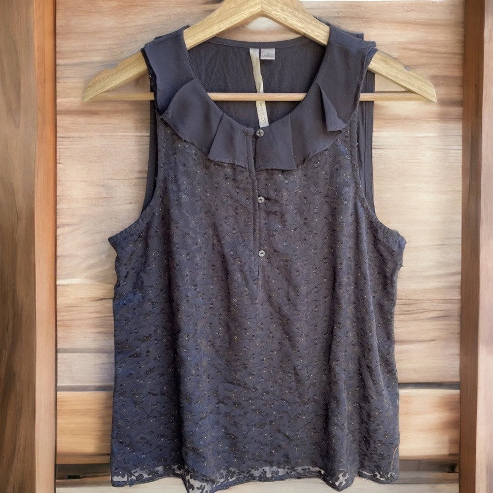 Lauren Conrad Medium Gray Flutter Shimmer Ruffled Neck Floral Overlay Top EUC!
